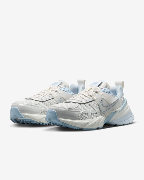 Оригинальные женские кроссовки Nike Wmns V2k Run "Platinum Tint/Summit White/Light Smoke Grey" (FD0736-009) FD0736-009 фото