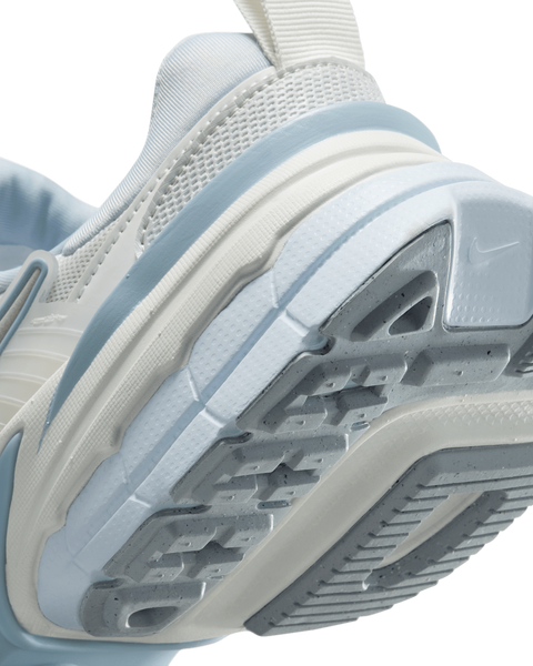 Оригинальные женские кроссовки Nike Wmns V2k Run "Platinum Tint/Summit White/Light Smoke Grey" (FD0736-009) FD0736-009 фото