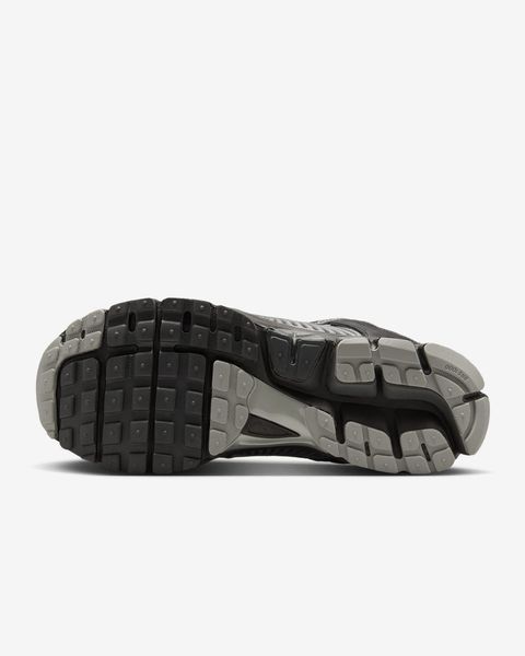 Оригинальные мужские кроссовки Nike Zoom Vomero 5 "Anthracite/Chrome/Flat Silver/Black" (HF1553-006) HF1553-006 фото