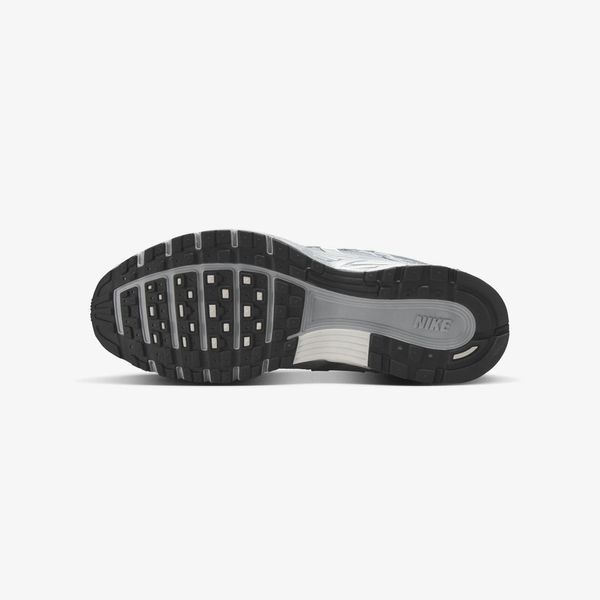 Оригінальні чоловічі кросівки Nike P-6000 "Metallic Silver/Wolf Grey/Anthracite/Summit White" (IH4465-095) IH4465-095 фото