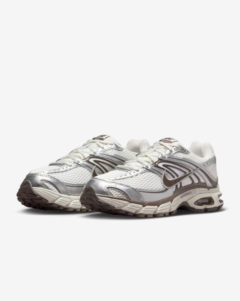 Оригинальные кроссовки Nike Wmns Air Max Moto 2k "Phantom/Metallic Silver/Light Bone/Baroque Brown" (IO1915-030) IO1915-030 фото