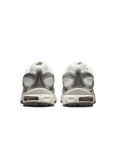 Оригинальные кроссовки Nike Wmns Air Max Moto 2k "Phantom/Metallic Silver/Light Bone/Baroque Brown" (IO1915-030) IO1915-030 фото