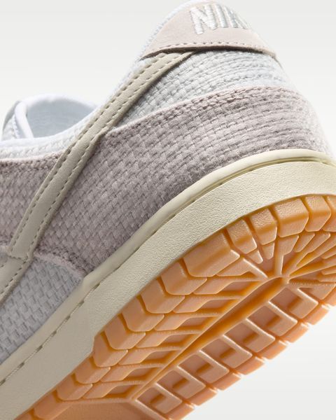 Оригінальні чоловічі кросівки Nike Dunk Low SE "Moon Particle/Photon Dust/Coconut Milk/White" (II7078-200) II7078-200 фото