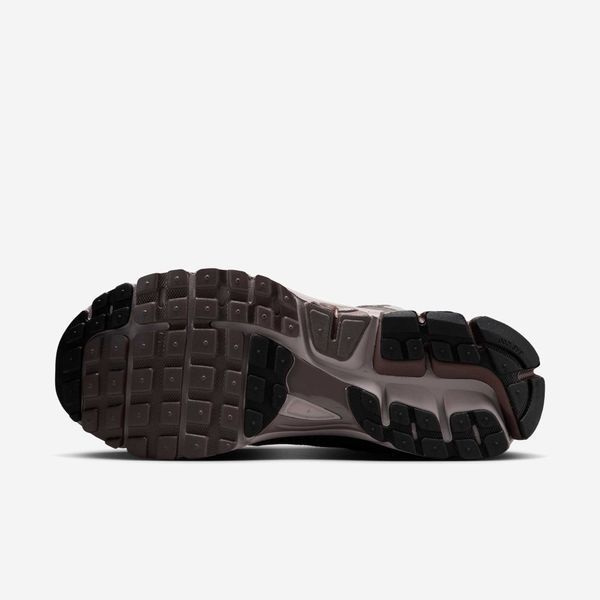 Оригінальні чоловічі кросівки Nike Zoom Vomero 5 "College grey/Black/Cave stone/Metallic silver" (FB9149-005) FB9149-005 фото