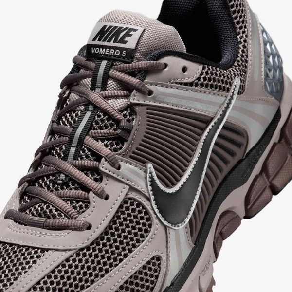 Оригінальні чоловічі кросівки Nike Zoom Vomero 5 "College grey/Black/Cave stone/Metallic silver" (FB9149-005) FB9149-005 фото