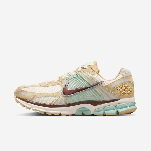 Оригінальні чоловічі кросівки Nike Zoom Vomero 5 "Team Gold/Fauna Brown-Pale Ivory-Seafoam-Mtlc Platinum" (IB2987-700) IB2987-700 фото