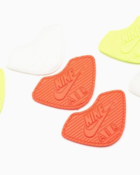 Оригінальні чоловічі кросівки Nike Air Max 90 "Photon Dust / Light Smoke Grey / Phantom" (HF4296-001) HF4296-001 фото