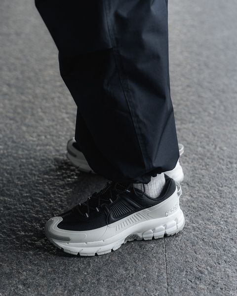 Оригінальні чоловічі кросівки Nike Zoom Vomero Roam "Black/Light Silver/Jade Horizon" (FV2295-001) FV2295-001 фото